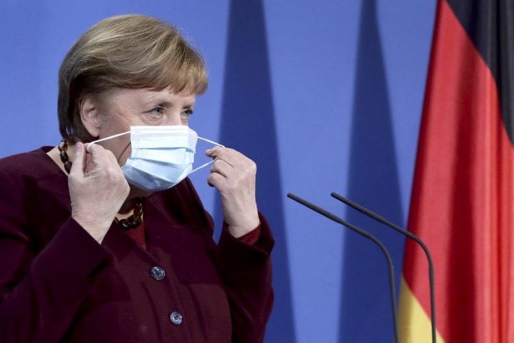 Angela Merkel otkazala vakcinaciju
