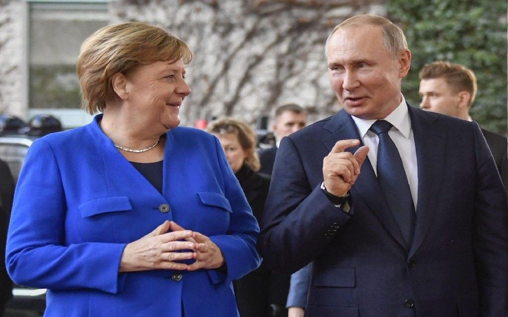 Šta je Merkelova molila Putina?