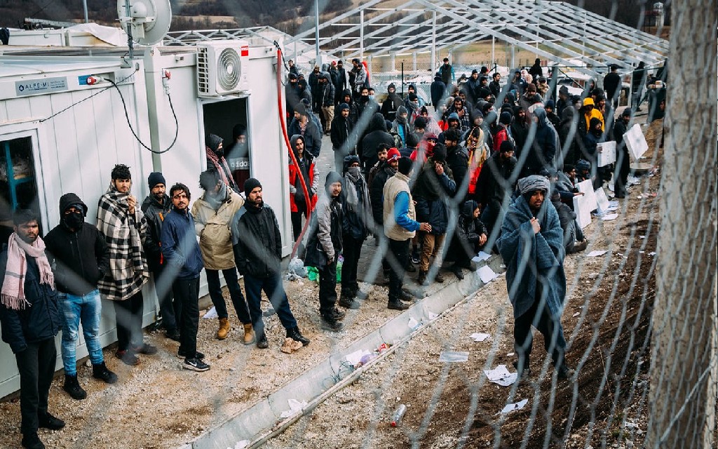Srbi povratnici ogorčeni: Nije dovoljno što im je migrantski kamp u komšiliku – SAD GRADE I ZATVOR za najopasnije