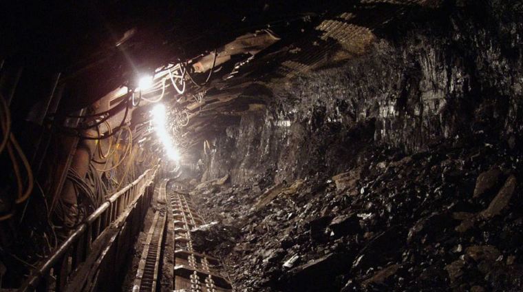 Požar u rudniku: Poginula jedna osoba, desetine i dalje blokirane pod zemljom