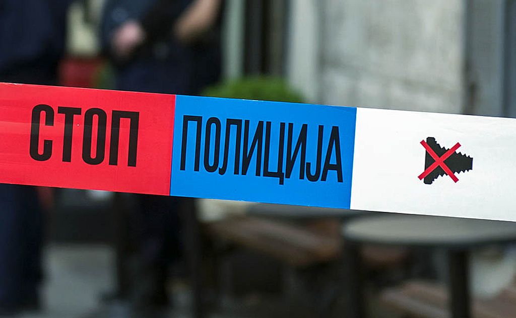 Maskirani muškarac sa PUŠKOM u rukama upao u školu kod Kruševca – Policija spriječila tragediju