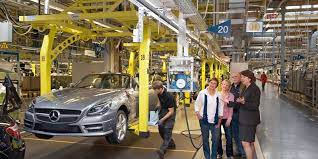 Mercedes „časti“ 100.000 radnika sa po 6.000 evra