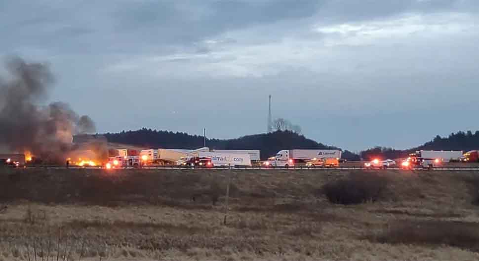 Masovna saobraćajna nesreća u Viskonsinu: Sudarilo se 100 automobila, kamioni u plamenu