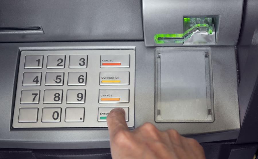 Radnica banke u Sarajevu prevarama na bankomatu ukrala 106.000 KM