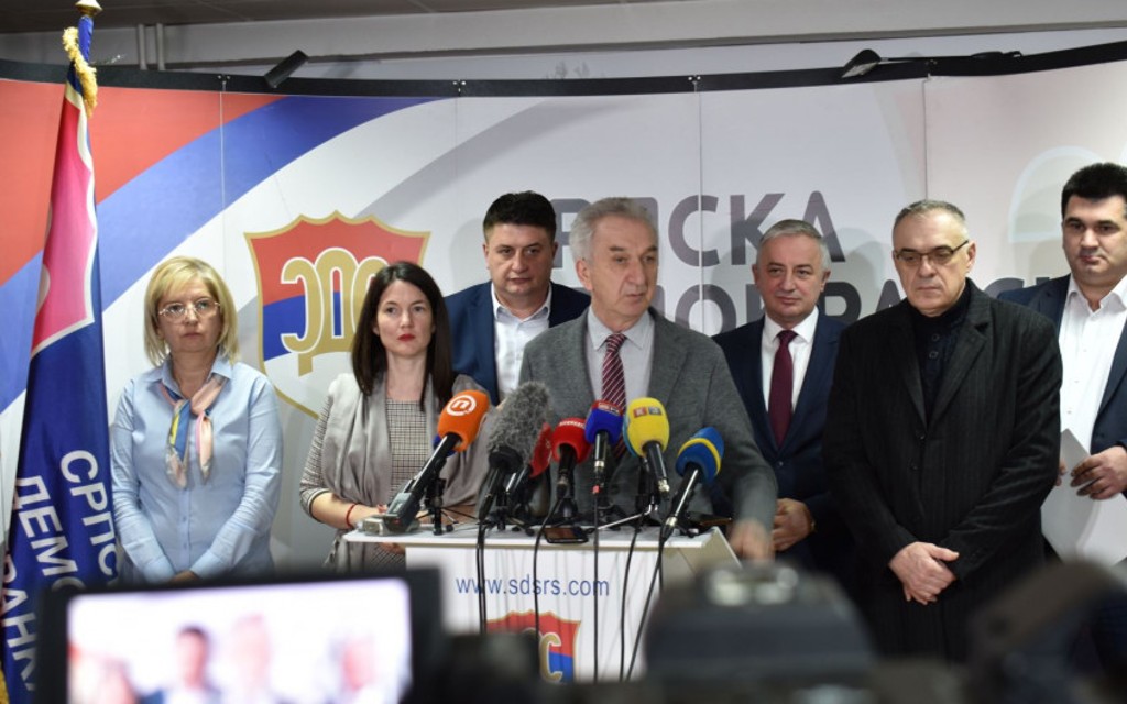Gužva pred CIK-om BiH: SDS i Vukanović predali kandidature odvojeno ali se ne zna ko će koga podržati