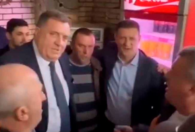 Dodik ponovo zapjevao sa mještanima Bronzanog Majdana
