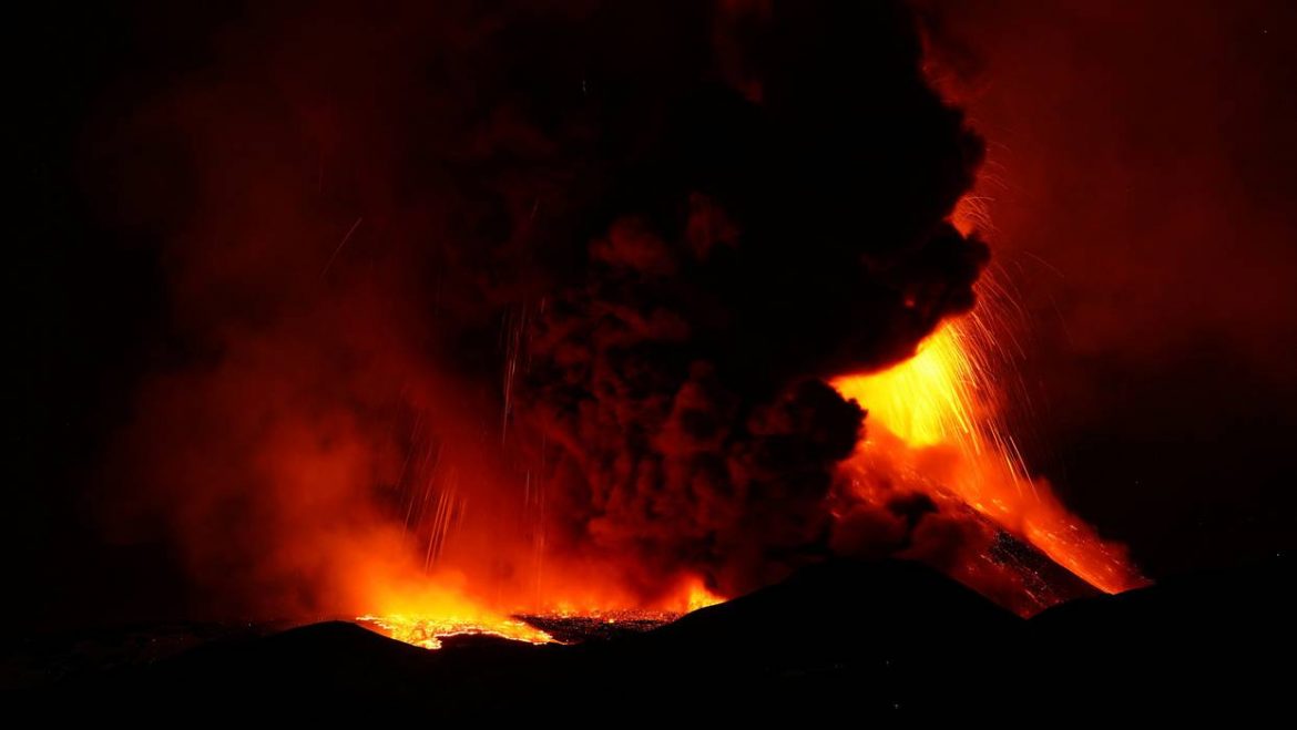 Vulkan Etna opet eruptirao