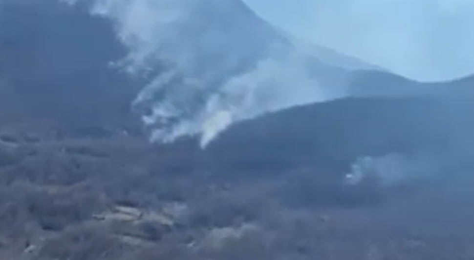 Požari u Hercegovini – Helikopterski servis Srpske dejstvuje iz vazduha (VIDEO)