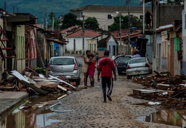U klizištima u Brazilu stradalo najmanje 14 osoba