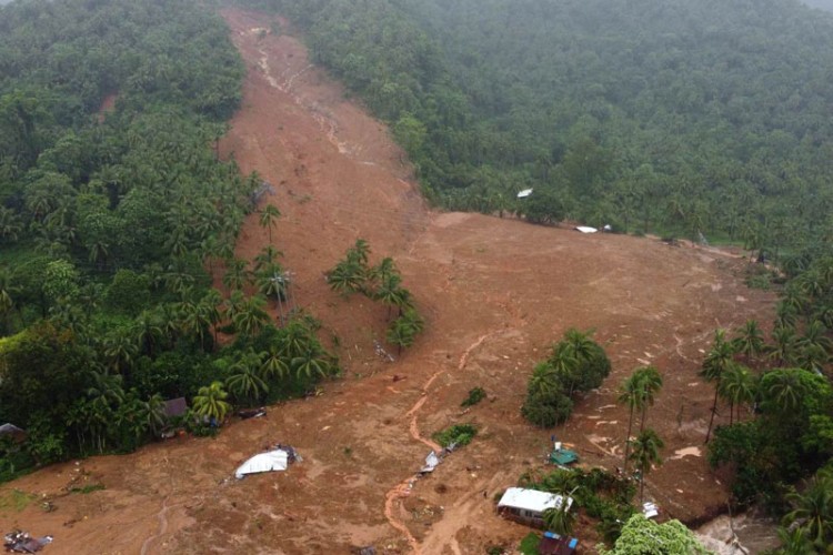 Filipini: Najmanje 123 osobe stradale u tropskoj oluji