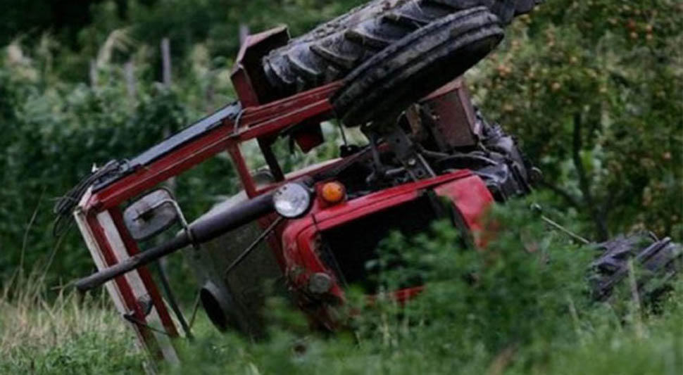 Tragedija na prvomajskom uranku: Tinejdžer (17) stradao u prevrtanju traktora