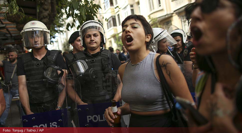 Policija spriječila održavanje gej parade u Istanbulu