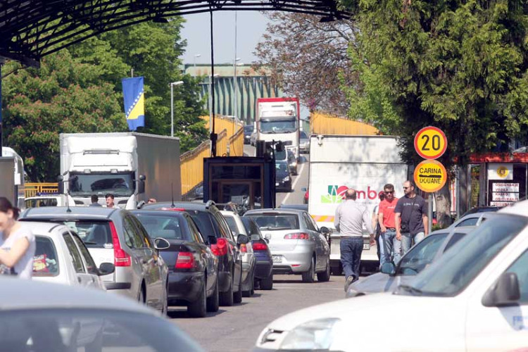 Na više prelaza pojačana frekvencija vozila