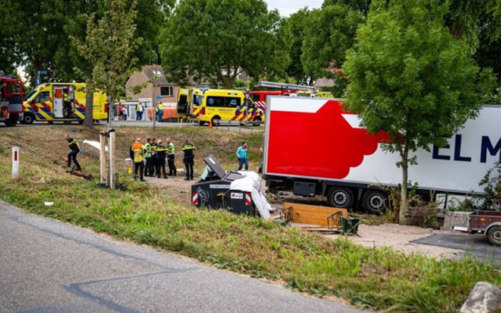 Kamionom uletio u masu ljudi u Holandiji – Ima žrtava i povrijeđenih
