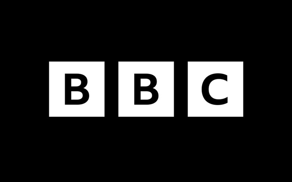 BBC zatamnio sajt, porodica se okupila u Bakingemskoj palati