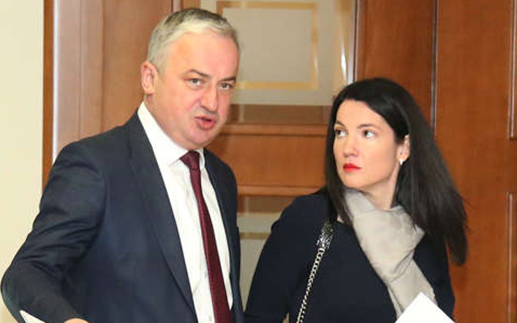 „U svakoj normalnoj zemlji Trivićeva i Borenović bi morali da prestanu da se bave politikom“