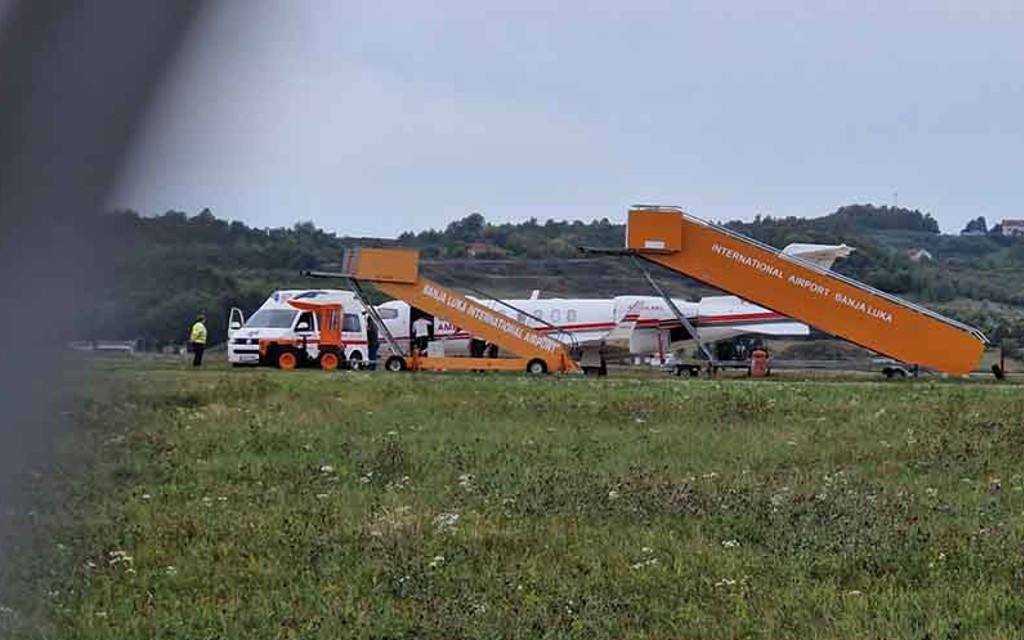 Radoslav Brđanin sanitetskim vozilom prebačen sa aerodroma u Banjaluku