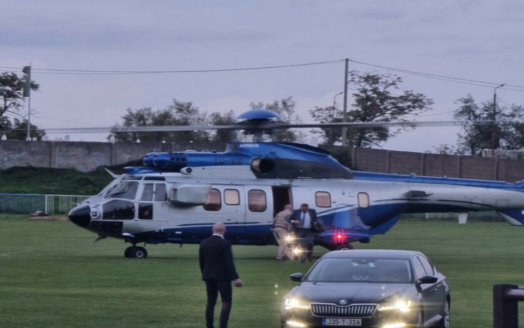 Dodik u Vlasenicu stigao helikopterom Vojske Srbije