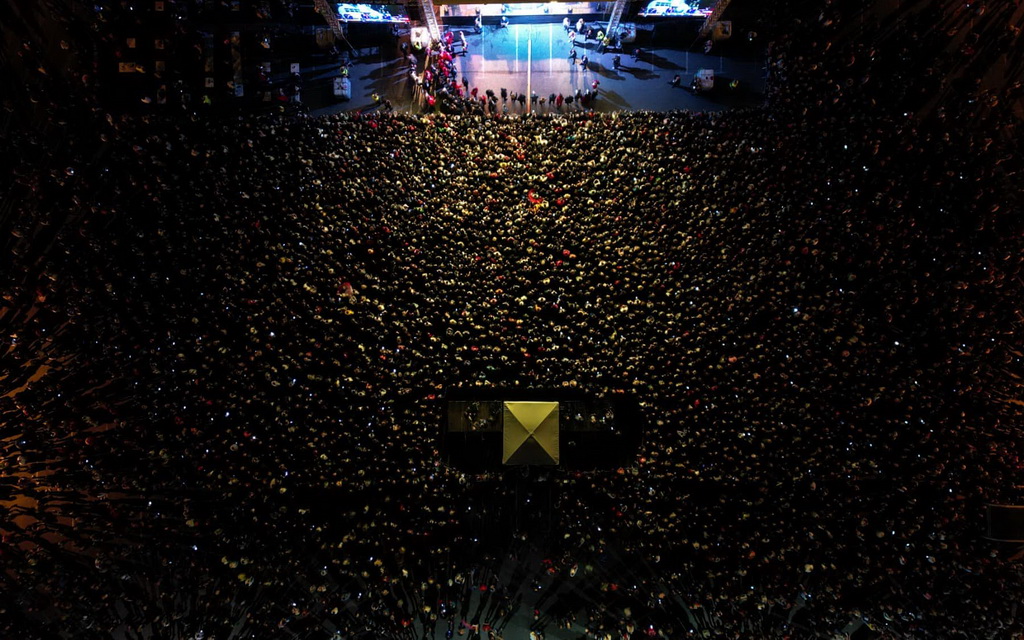 Više od 20.000 ljudi na tribini SNSD-a: Pogledajte kako veličanstveni skup izgleda iz vazduha