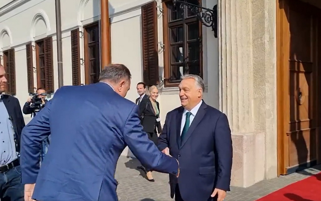 Orban srdačno dočekao Dodika i poručio: „Čestitam“