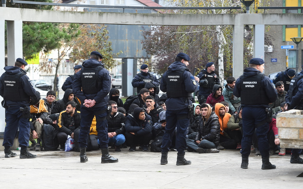 VELIKA akcija SRPSKE policije: Privedeno 600 osoba, zaplijenjeno oružje i UČK kapa!