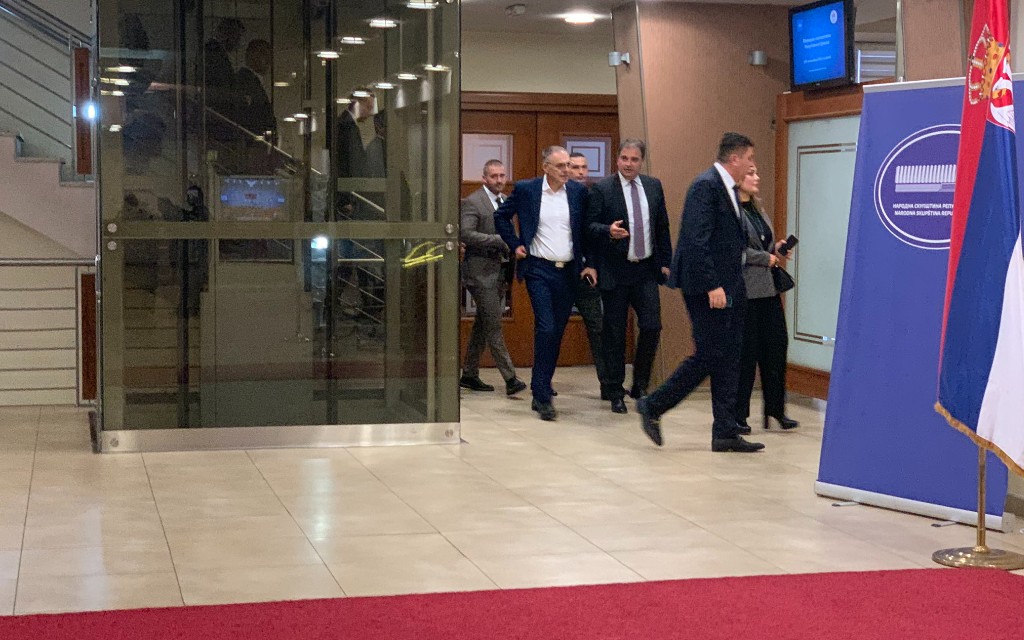 Opozicija prihvatila mandate, ali odbila da sertifikate uruči predsjednik CIK-a BiH – Arnautović otišao iz Skupštine neobavljena posla