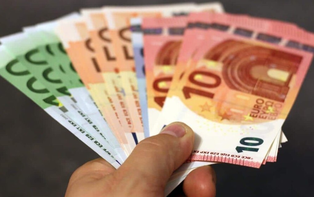 Dva muškarca pokušala izaći iz BiH sa 70.000 eura: Novac sakrili u toalet papir