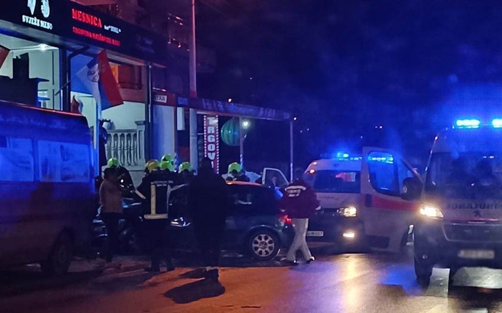Banjaluka: Automobilom pokosio dva pješaka pa udario u kamion