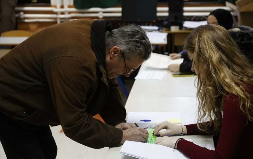 Podaci CIK o izlaznosti do 11 časova: U Tuzli na prijevremenim izborima za gradonačelnika glasalo 5,7 odsto birača, u Bihaću 8,2