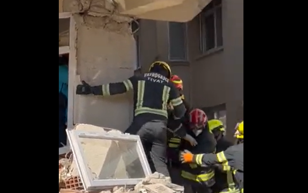 SNIMAK kako su crnogorski spasioci pronašli i spasili ženu iz ruševina zemljotresa