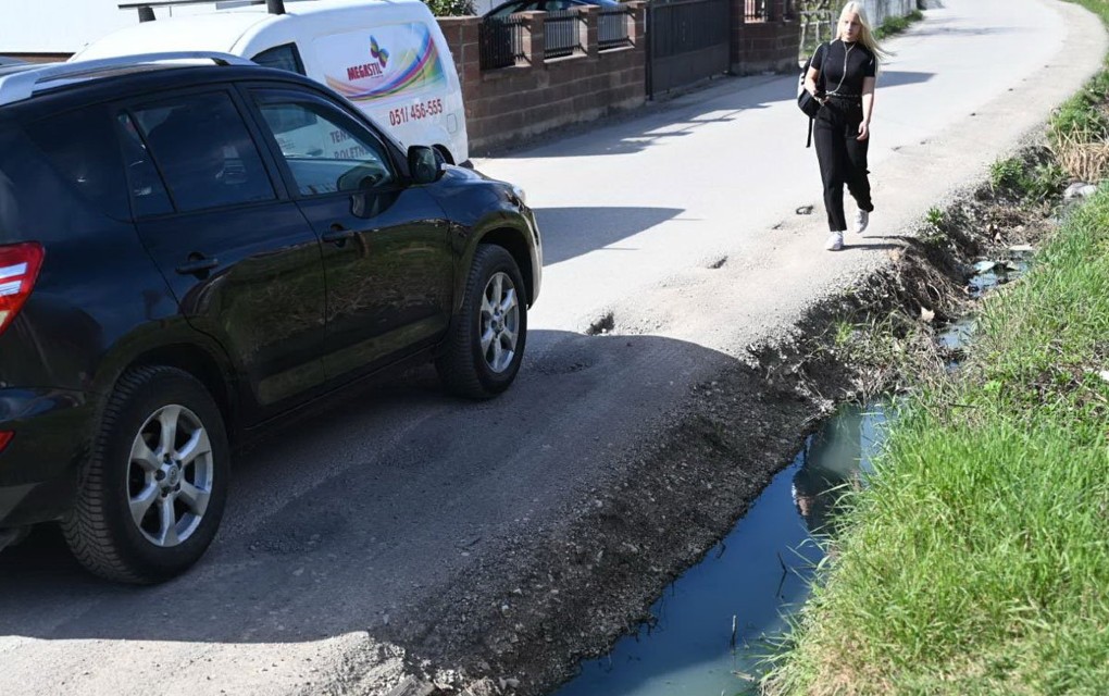 Izlila se septička u banjalučkom naselju, izlaze zmije i miševi