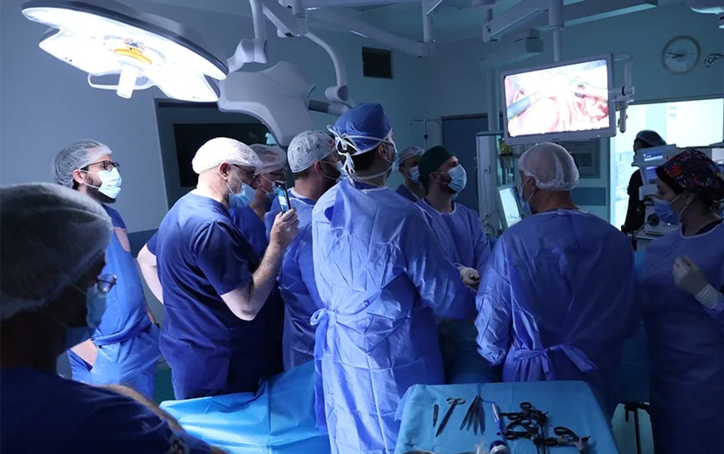 Prvi put urađena laparoskopska resekcija želuca kod pacijenata sa karcinomom