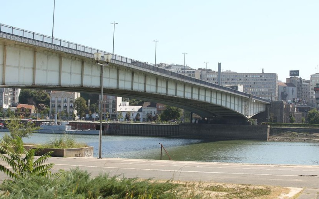 Beograd: Vježbao skakanje sa Brankovog mosta???
