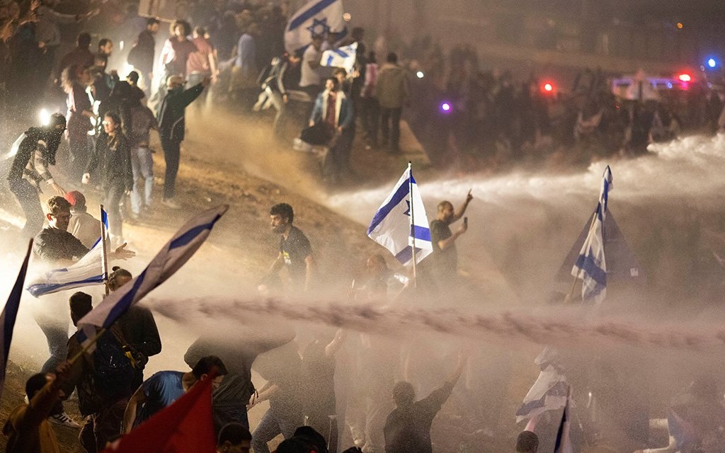 Žestoki protesti u Izraelu, na ulicama stotine hiljada ljudi, oglasio se predsjednik