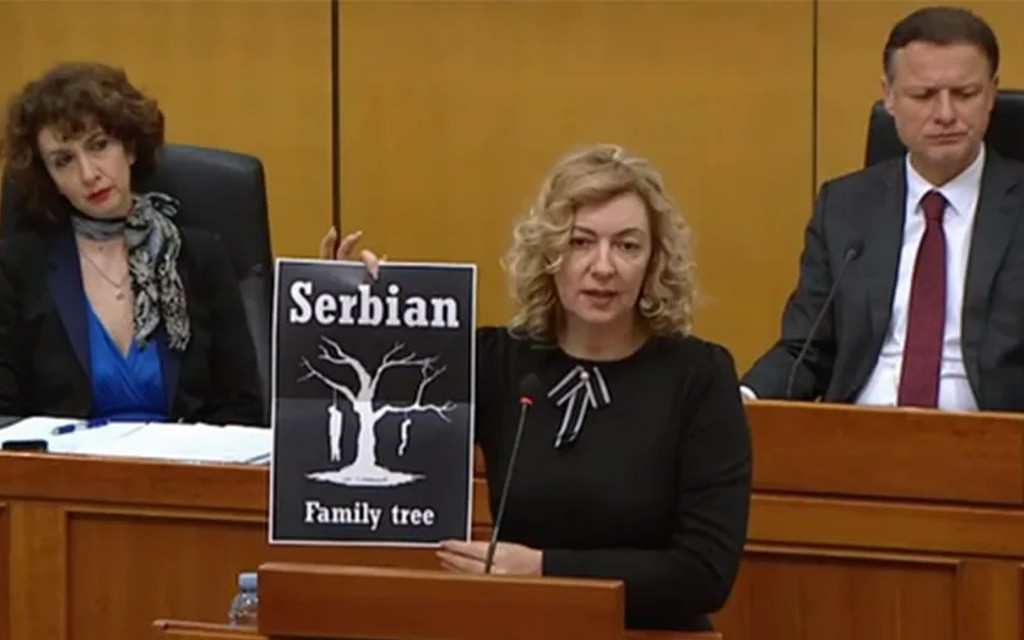 „Serbian family tree“: Fotografija na kojoj vise obješeni ljudi nađena kod crvkve u Vinkovcima