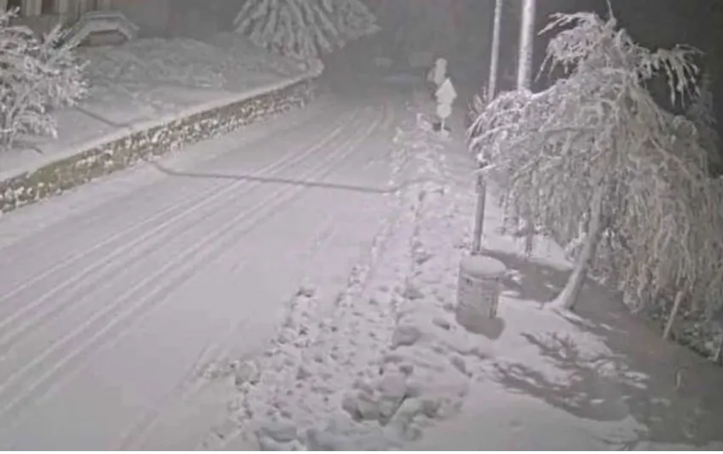 U Sloveniji napadalo gotovo pola metra snijega