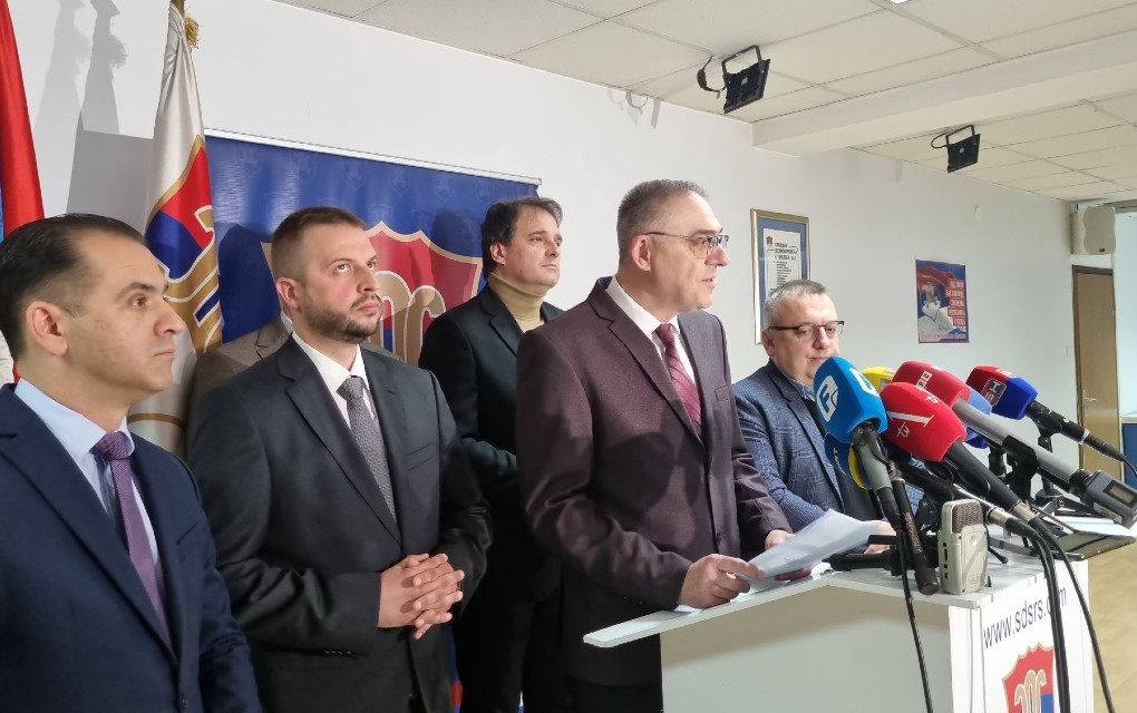 SDS se prepao: Miličević neće potpisati dokument od petka – Ko je i šta radio preko vikenda?