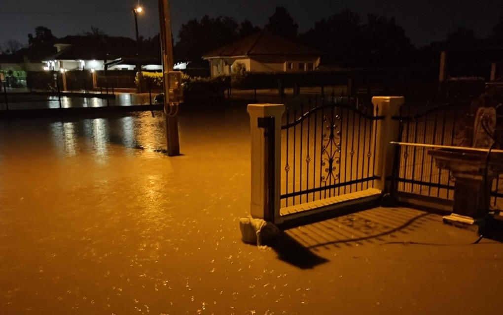 Poplava u banjalučkom naselju Priječani: Ugroženo 100 domaćinstava, 20 odsječeno