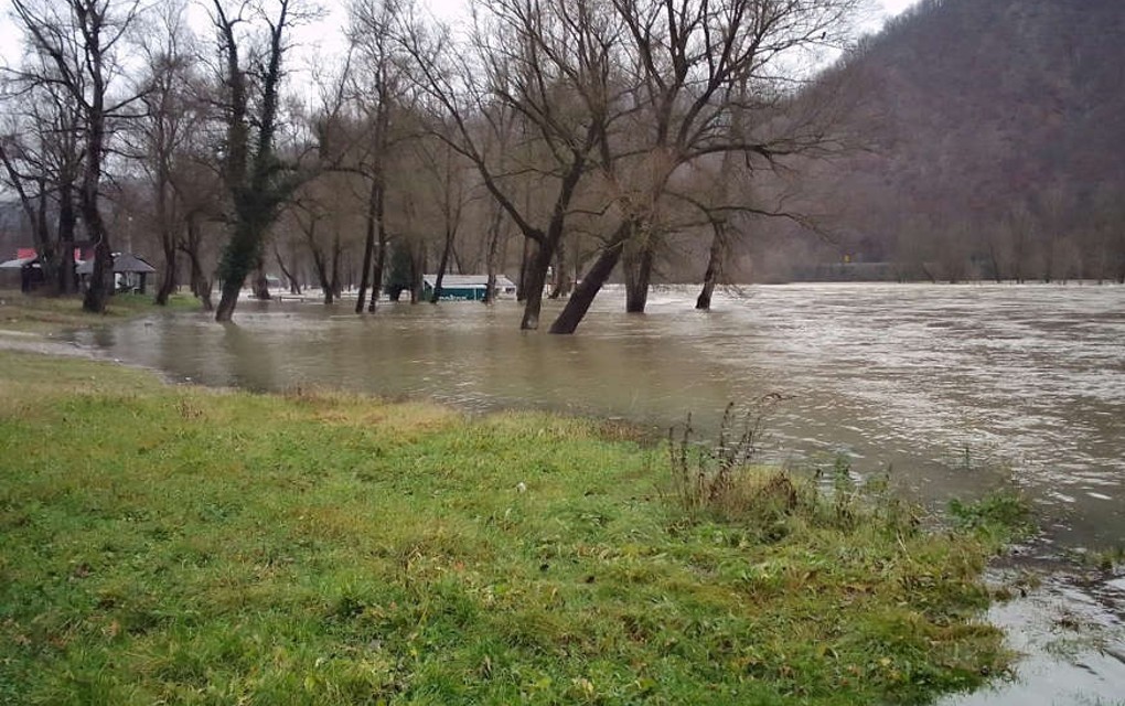 Stanje u Bosanskoj Krupi alarmantno, sumnja se da ima jedna žrtva poplava -„OVO JE APOKALIPSA“