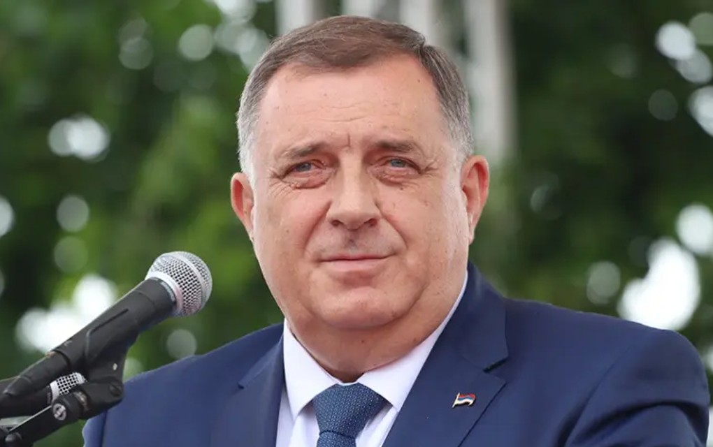 Dodik: Nisu Srbi ginuli braneći svoju imovinu da bi je Šmit, Marfi i Bakir krčmili