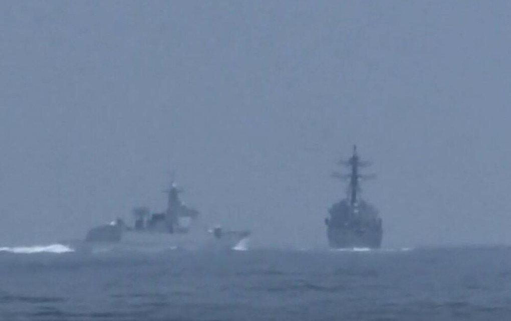 DRAMA U TAJVANSKOM MOREUZU: Kineski razarač se zaletio da potopi američki, dva ratna broda bila na IVICI SUDARA