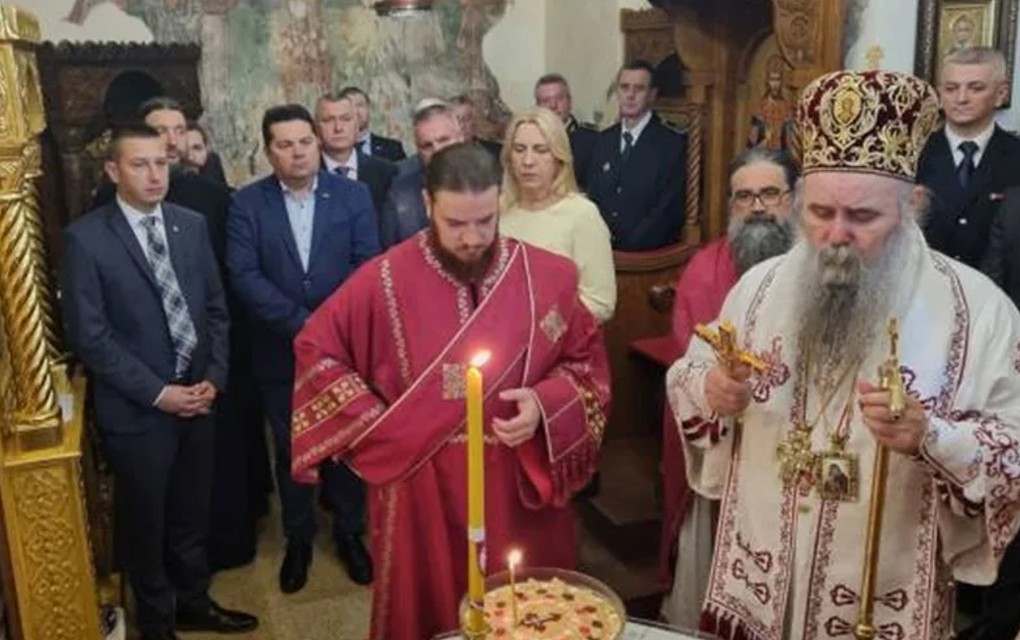 Besjeda patrijarha Porfirija nakon Liturgije u Gračanici „Nikada mira biti neće, ako ga nema u našim dušama i srcima“