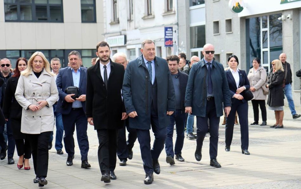 Dodik u Prijedoru: „Bolnicu rekonstruisati, a ne graditi novu“