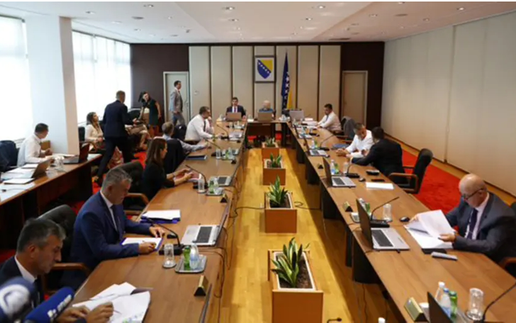 Srpski ministri predstavili prijedloge zakona o Ustavnom sudu BiH