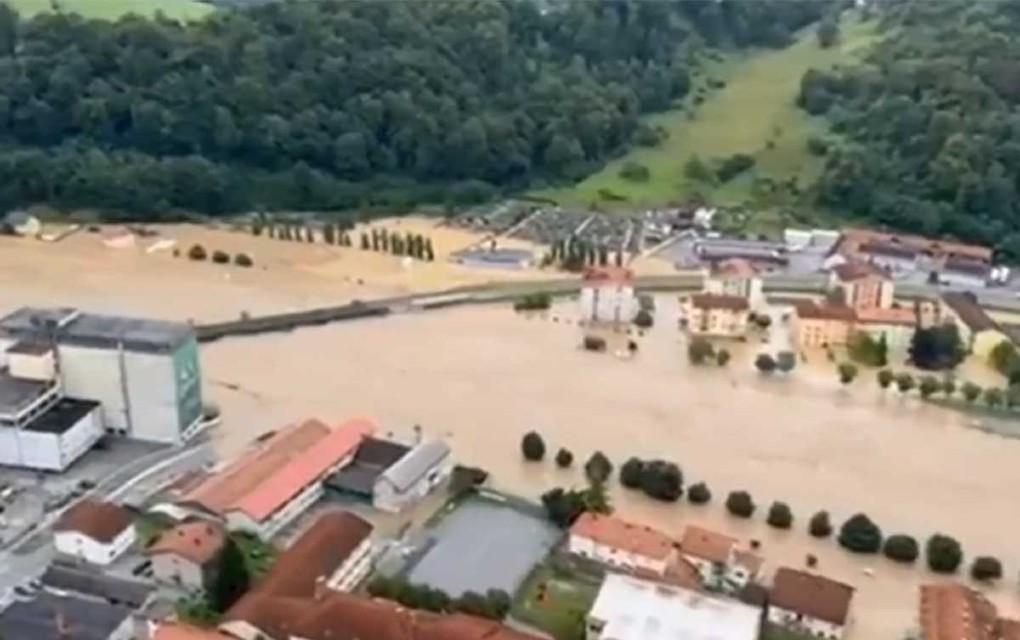 Mura probila nasip – U toku evakuacija više sela u Sloveniji
