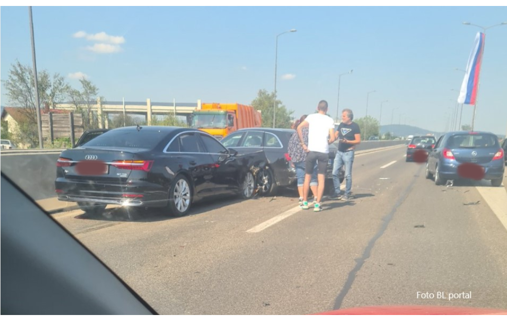 Kolaps na brzoj cesti Banjaluka-Laktaši: Strahovit sudar usporio saobraćaj
