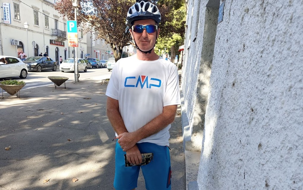 Beo­građanin bi­ci­klom do­šao u Tre­bi­nje, prevalio 600 kilometara