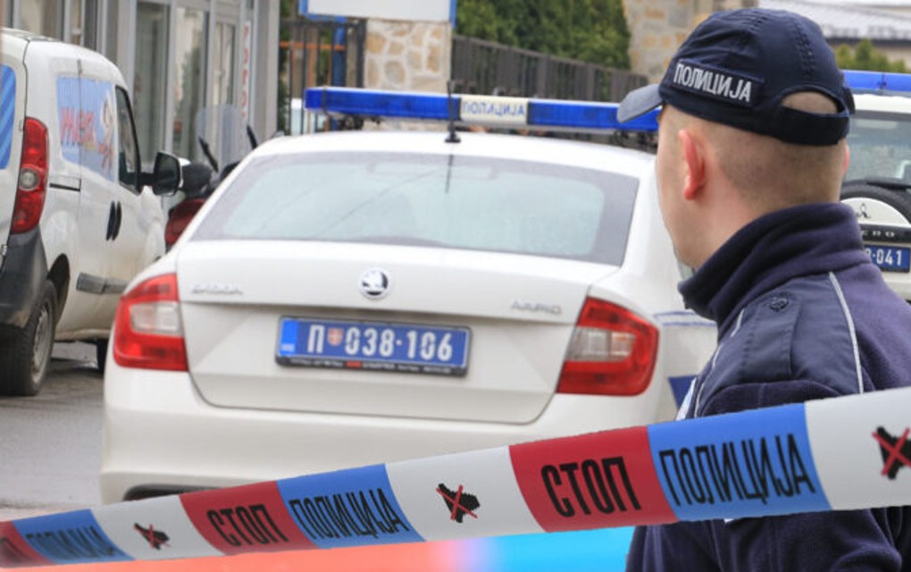Majka u bolnicu dovezla povređenog sina (16): Mladić mu čekićem smrskao lobanju u centru Beograda