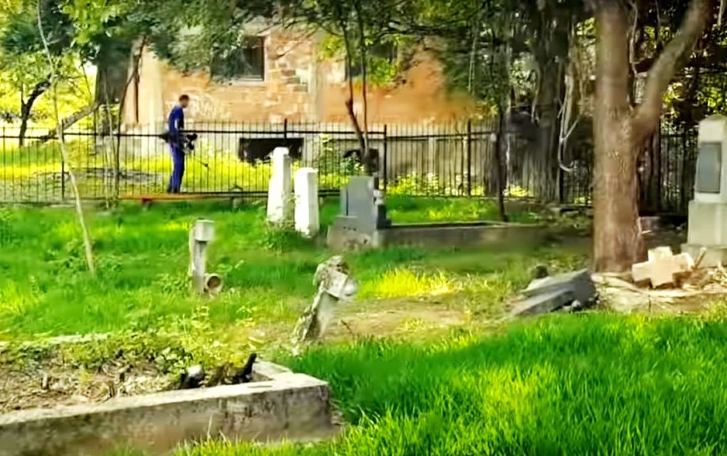 U Sarajevu srušeno osam spomenika na pravoslavnom groblju