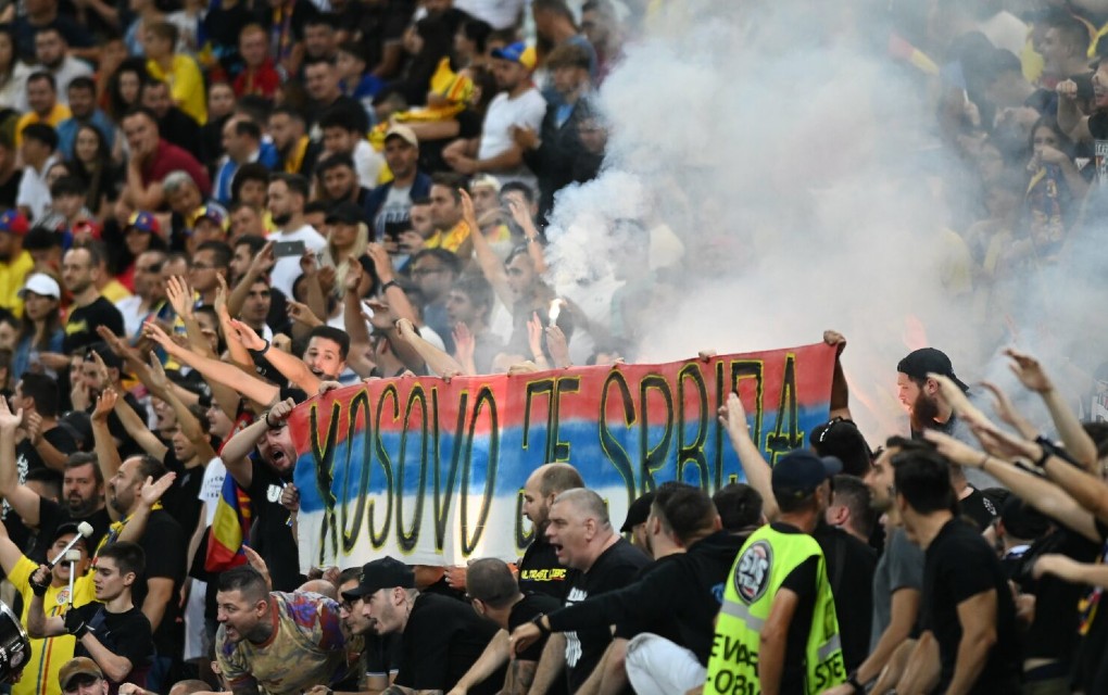 ŠOKANTAN POTEZ UEFA Izrekli kaznu Rumunima zbog transparenta „Kosovo je Srbija“